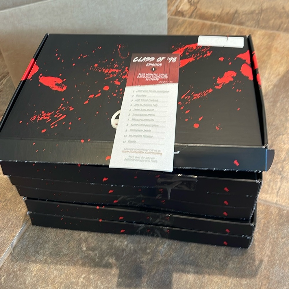 HUNT A KILLER- CLASS OF 98 BOX SET